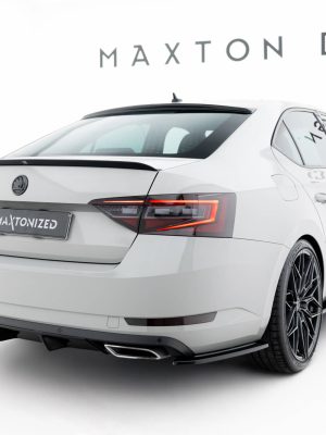 Skoda Superb Liftback / Combi Mk3 - Splitters laterais traseiros V.2 | SK-SU-3-RSD2G | Produto Maxton Design distribuído por Unicartuning. Skoda Superb Liftback / Combi Mk3 - Splitters laterais traseiros V.2 | SK-SU-3-RSD2G | Produto Maxton Design distribuído por Unicartuning.