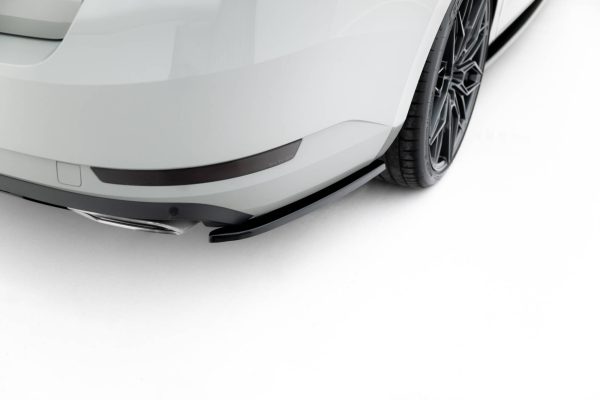 Skoda Superb Liftback / Combi Mk3 - Splitters laterais traseiros V.2 | SK-SU-3-RSD2G | Produto Maxton Design distribuído por Unicartuning. Skoda Superb Liftback / Combi Mk3 - Splitters laterais traseiros V.2 | SK-SU-3-RSD2G | Produto Maxton Design distribuído por Unicartuning.