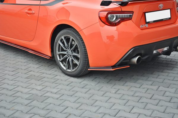 Toyota GT86 - Splitters laterais traseiros V.2 | TO-GT86-1F-RSD1RRED+RSD1G | Produto Maxton Design distribuído por Unicartuning.