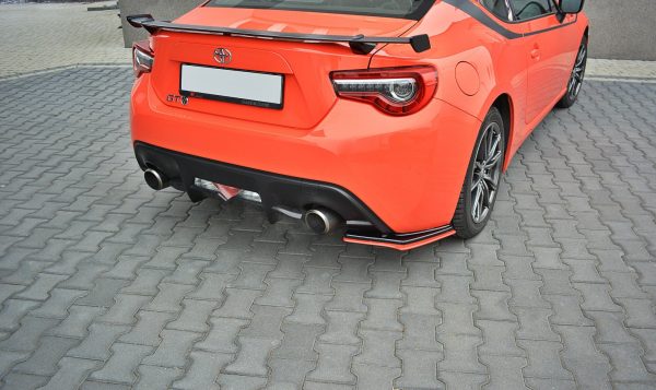 Toyota GT86 - Splitters laterais traseiros V.2 | TO-GT86-1F-RSD1RRED+RSD1G | Produto Maxton Design distribuído por Unicartuning.