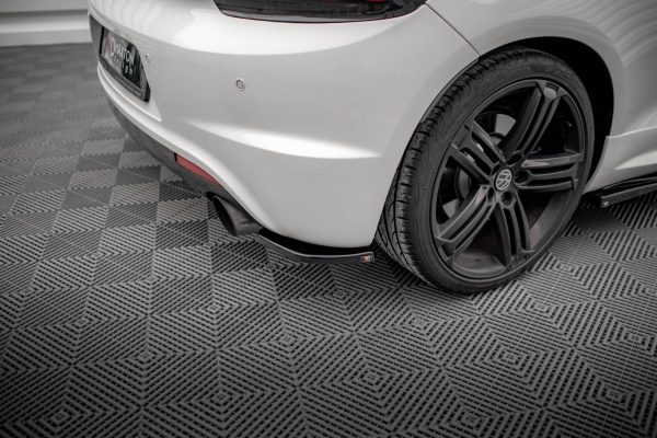 Volkswagen Scirocco R Mk3 - Splitters laterais traseiros V.2 | VW-SC-3-R-RSD2G | Produto Maxton Design distribuído por Unicartuning. Volkswagen Scirocco R Mk3 - Splitters laterais traseiros V.2 | VW-SC-3-R-RSD2G | Produto Maxton Design distribuído por Unicartuning.