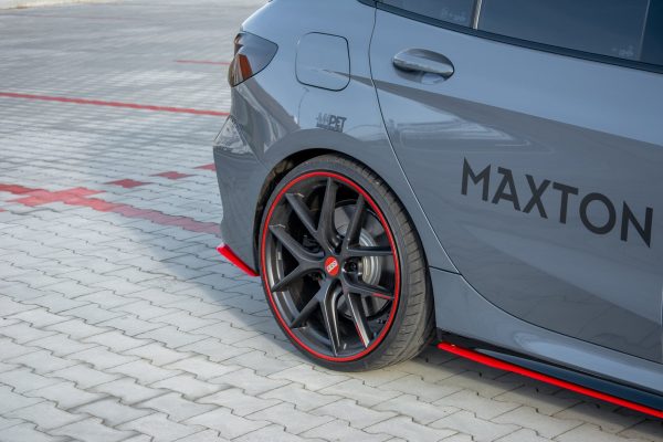 BMW 1 F40 Pack M - Splitters laterais traseiros V.2 | BM-1-40-MPACK-RSD3RED | Produto Maxton Design distribuído por Unicartuning.