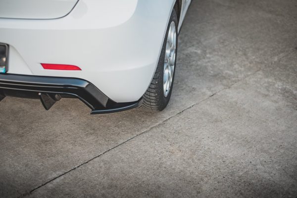Alfa Romeo Giulietta (facelift) - Splitters laterais traseiros V.3 | AL-GU-1F-RSD3G | Produto Maxton Design distribuído por Unicartuning. Alfa Romeo Giulietta (facelift) - Splitters laterais traseiros V.3 | AL-GU-1F-RSD3G | Produto Maxton Design distribuído por Unicartuning.
