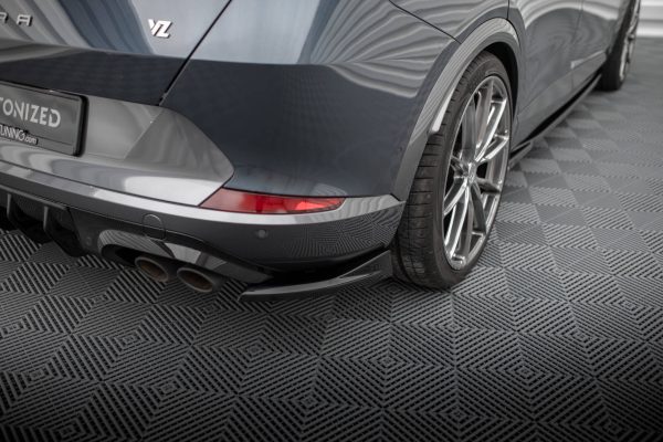 Cupra Formentor Mk1 - Splitters laterais traseiros V.3 | CU-FO-1-RSD3G | Produto Maxton Design distribuído por Unicartuning. Cupra Formentor Mk1 - Splitters laterais traseiros V.3 | CU-FO-1-RSD3G | Produto Maxton Design distribuído por Unicartuning.