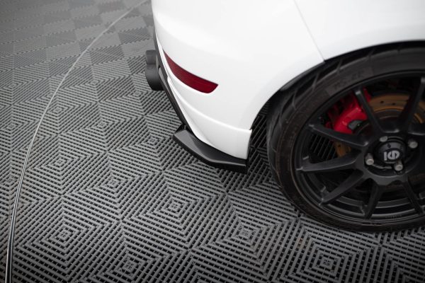 Ford Fiesta ST Mk7 (facelift) - Splitters laterais traseiros V.3 | FO-FI-7F-ST-RSD3G | Produto Maxton Design distribuído por Unicartuning. Ford Fiesta ST Mk7 (facelift) - Splitters laterais traseiros V.3 | FO-FI-7F-ST-RSD3G | Produto Maxton Design distribuído por Unicartuning.