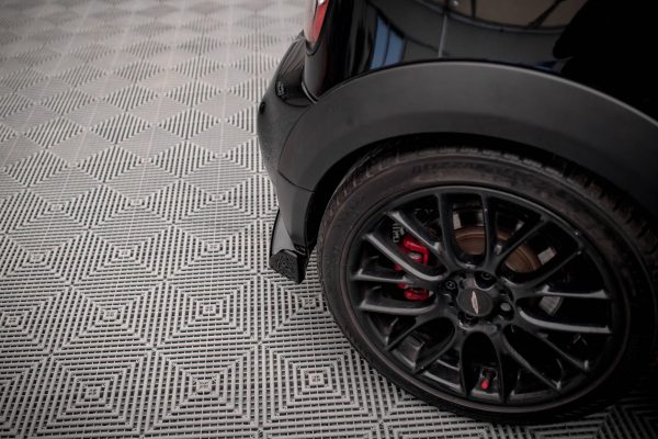 Mini Cooper John Cooper Works R56 - Splitters laterais traseiros V.3 | MC-S-2-56-JCW-RSD2G | Produto Maxton Design distribuído por Unicartuning. Mini Cooper John Cooper Works R56 - Splitters laterais traseiros V.3 | MC-S-2-56-JCW-RSD2G | Produto Maxton Design distribuído por Unicartuning.