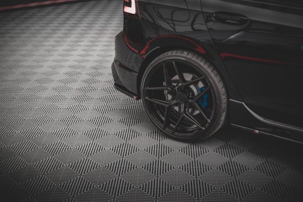 Volkswagen Golf R Mk8 - Splitters laterais traseiros V.3 | VW-GO-8-R-RSD3G | Produto Maxton Design distribuído por Unicartuning. Volkswagen Golf R Mk8 - Splitters laterais traseiros V.3 | VW-GO-8-R-RSD3G | Produto Maxton Design distribuído por Unicartuning.