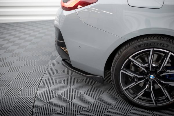 BMW 4 Gran Coupé Pack M / M440i G26 - Splitters laterais traseiros V.4 | BM-4-G26-MPACK-GC-RSD6G | Produto Maxton Design distribuído por Unicartuning. BMW 4 Gran Coupé Pack M / M440i G26 - Splitters laterais traseiros V.4 | BM-4-G26-MPACK-GC-RSD6G | Produto Maxton Design distribuído por Unicartuning.