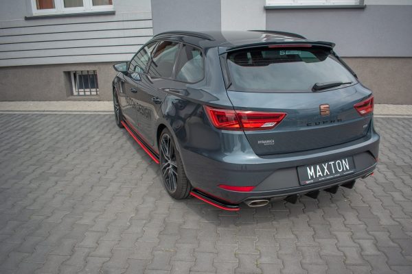 Seat Leon Cupra Mk3 Fl Sportstourer - Splitters laterais traseiros V.4 | SELE3FCUST-RSD1RRED+RSD1G | Produto Maxton Design distribuído por Unicartuning. Seat Leon Cupra Mk3 Fl Sportstourer - Splitters laterais traseiros V.4 | SELE3FCUST-RSD1RRED+RSD1G | Produto Maxton Design distribuído por Unicartuning.