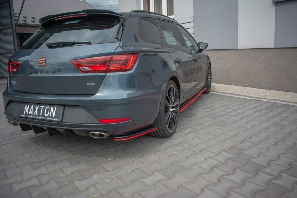 Seat Leon Cupra Mk3 Fl Sportstourer - Splitters laterais traseiros V.4 | SELE3FCUST-RSD1RRED+RSD1G | Produto Maxton Design distribuído por Unicartuning. Seat Leon Cupra Mk3 Fl Sportstourer - Splitters laterais traseiros V.4 | SELE3FCUST-RSD1RRED+RSD1G | Produto Maxton Design distribuído por Unicartuning.