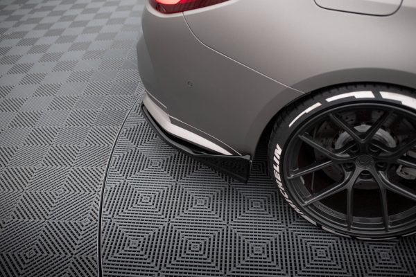BMW M4 G82 - Splitters laterais traseiros V.5 (para Difusor v.1) | BM-4-G82-M-RSD5G | Produto Maxton Design distribuído por Unicartuning. BMW M4 G82 - Splitters laterais traseiros V.5 (para Difusor v.1) | BM-4-G82-M-RSD5G | Produto Maxton Design distribuído por Unicartuning.
