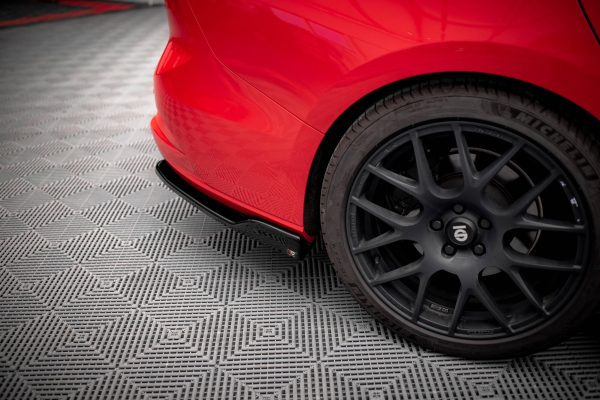 Ford Focus Estate ST Mk4 - Splitters laterais traseiros V.6 | FO-FO-4-STLINE-ES-RSD6G | Produto Maxton Design distribuído por Unicartuning.