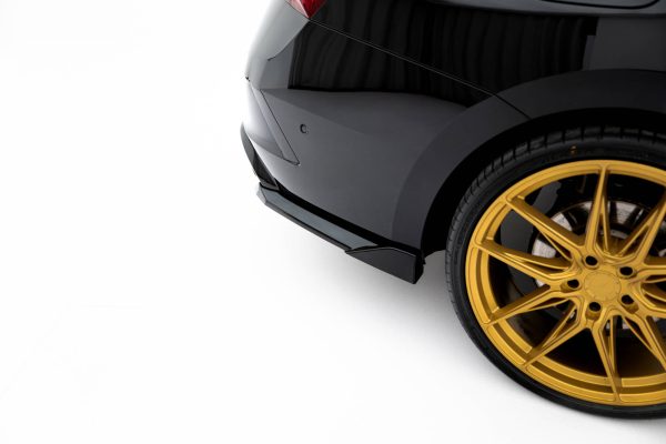 Skoda Octavia RS Liftback / Combi Mk4 / Mk4 (facelift) - Splitters laterais traseiros V.6 | SK-OC-4F-RS-RSD2G | Produto Maxton Design distribuído por Unicartuning. Skoda Octavia RS Liftback / Combi Mk4 / Mk4 (facelift) - Splitters laterais traseiros V.6 | SK-OC-4F-RS-RSD2G | Produto Maxton Design distribuído por Unicartuning.
