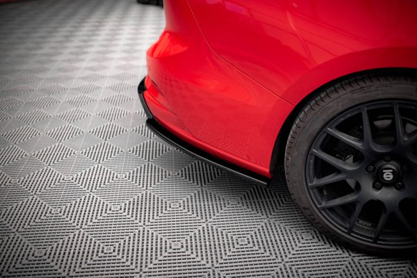 Ford Focus Estate ST Mk4 - Splitters laterais traseiros V.7 | FO-FO-4-STLINE-ES-RSD7G | Produto Maxton Design distribuído por Unicartuning.