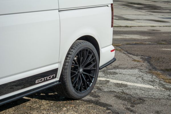 Volkswagen T6 - Splitters laterais traseiros | VW-T6-RSD1G | Produto Maxton Design distribuído por Unicartuning. Volkswagen T6 - Splitters laterais traseiros | VW-T6-RSD1G | Produto Maxton Design distribuído por Unicartuning.