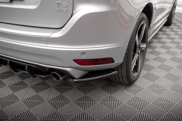 Volvo XC60 R-design Mk1 (facelift) - Splitters laterais traseiros | VO-XC60-1F-RDESIGN-RSD1G | Produto Maxton Design distribuído por Unicartuning. Volvo XC60 R-design Mk1 (facelift) - Splitters laterais traseiros | VO-XC60-1F-RDESIGN-RSD1G | Produto Maxton Design distribuído por Unicartuning.