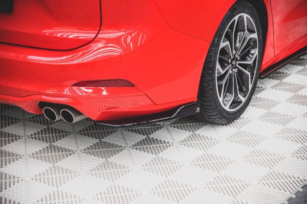 Ford Focus ST-line Estate Mk4 - Splitters laterais traseiros V.2 | FO-FO-4-STLINE-ES-RSD2G | Produto Maxton Design distribuído por Unicartuning. Ford Focus ST-line Estate Mk4 - Splitters laterais traseiros V.2 | FO-FO-4-STLINE-ES-RSD2G | Produto Maxton Design distribuído por Unicartuning.
