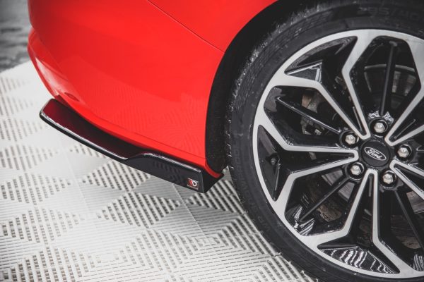 Ford Focus ST-line Estate Mk4 - Splitters laterais traseiros V.2 | FO-FO-4-STLINE-ES-RSD2G | Produto Maxton Design distribuído por Unicartuning. Ford Focus ST-line Estate Mk4 - Splitters laterais traseiros V.2 | FO-FO-4-STLINE-ES-RSD2G | Produto Maxton Design distribuído por Unicartuning.