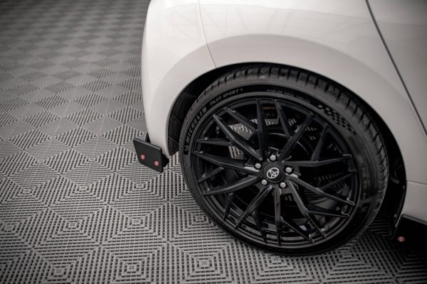 Toyota Yaris Mk4 - Difusor traseiro V.1 + Splitters | TO-YA-4-RD1G+RSF | Produto Maxton Design distribuído por Unicartuning.