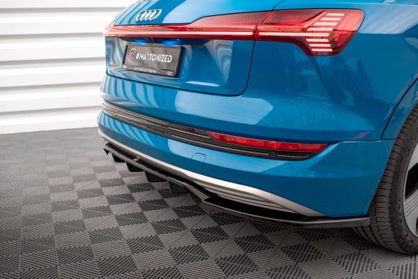 Audi E-tron - Difusor traseiro | AU-ETRON-1-RD1G+RD2G | Produto Maxton Design distribuído por Unicartuning. Audi E-tron - Difusor traseiro | AU-ETRON-1-RD1G+RD2G | Produto Maxton Design distribuído por Unicartuning.