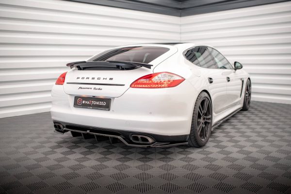 Porsche Panamera E- 971 (facelift) - Difusor traseiro | PO-PA-970-TURBO-RD1G+RD2G | Produto Maxton Design distribuído por Unicartuning. Porsche Panamera E- 971 (facelift) - Difusor traseiro | PO-PA-970-TURBO-RD1G+RD2G | Produto Maxton Design distribuído por Unicartuning.
