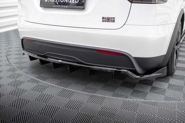 Tesla Model X Mk1 (facelift) - Difusor traseiro | TE-MODELX-1F-RD1G+RD2G | Produto Maxton Design distribuído por Unicartuning. Tesla Model X Mk1 (facelift) - Difusor traseiro | TE-MODELX-1F-RD1G+RD2G | Produto Maxton Design distribuído por Unicartuning.