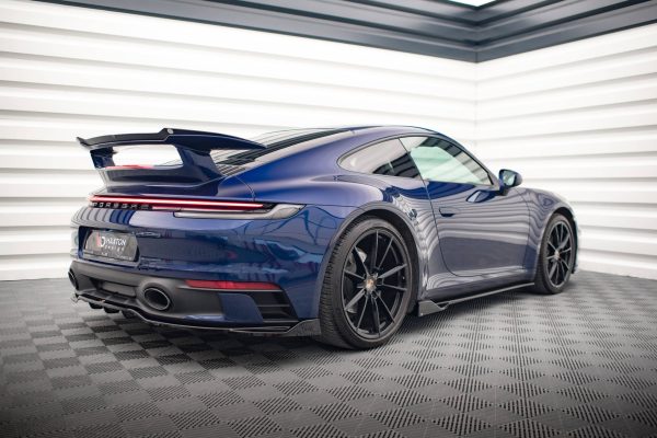 Porsche 911 Carrera Aero / Carrera GTS 992 - Difusor traseiro V.2 | PO-911-992-CA-AERO-RD2G+RD3G | Produto Maxton Design distribuído por Unicartuning. Porsche 911 Carrera Aero / Carrera GTS 992 - Difusor traseiro V.2 | PO-911-992-CA-AERO-RD2G+RD3G | Produto Maxton Design distribuído por Unicartuning.