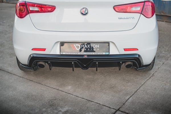 Alfa Romeo Giulietta - Difusor (versão dupla) | AL-GU-1F-RS1GO_O | Produto Maxton Design distribuído por Unicartuning. Alfa Romeo Giulietta - Difusor (versão dupla) | AL-GU-1F-RS1GO_O | Produto Maxton Design distribuído por Unicartuning.