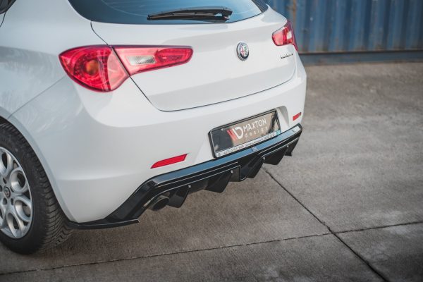 Alfa Romeo Giulietta - Difusor (versão simples) | AL-GU-1F-RS1GO__ | Produto Maxton Design distribuído por Unicartuning. Alfa Romeo Giulietta - Difusor (versão simples) | AL-GU-1F-RS1GO__ | Produto Maxton Design distribuído por Unicartuning.