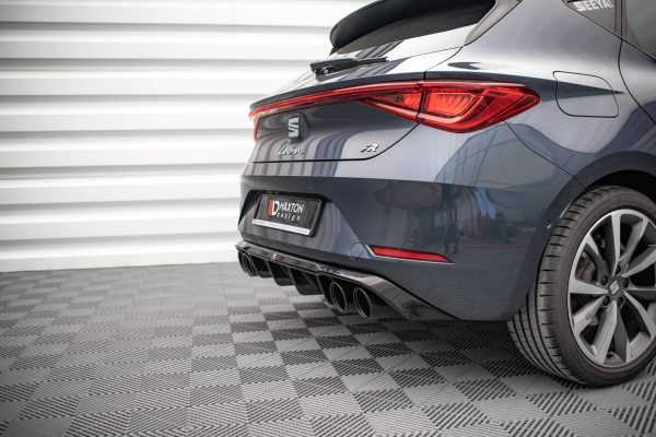 Seat Leon FR Hatchback Mk4 - Difusor + imitação saídas de escape | SE-LE-4-FR-RS1G+CHROME | Produto Maxton Design distribuído por Unicartuning. Seat Leon FR Hatchback Mk4 - Difusor + imitação saídas de escape | SE-LE-4-FR-RS1G+CHROME | Produto Maxton Design distribuído por Unicartuning.