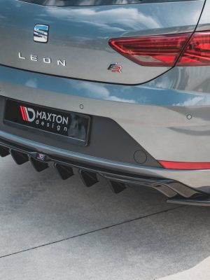 Seat Leon Mk3 FR (facelift) - Difusor | SE-LE-3F-FR-RS1G | Produto Maxton Design distribuído por Unicartuning. Seat Leon Mk3 FR (facelift) - Difusor | SE-LE-3F-FR-RS1G | Produto Maxton Design distribuído por Unicartuning.