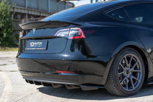 Tesla Model 3 - Difusor | TE-MODEL3-1-RS1G | Produto Maxton Design distribuído por Unicartuning. Tesla Model 3 - Difusor | TE-MODEL3-1-RS1G | Produto Maxton Design distribuído por Unicartuning.