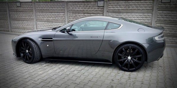 Aston Martin V8 Vantage - Embaladeiras | AM-V8-VA-1-SD1G | Produto Maxton Design distribuído por Unicartuning.