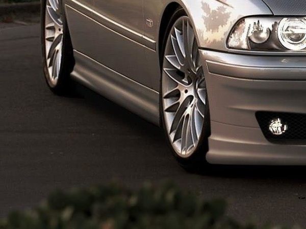 BMW M5 / 5 Pack M E39 - Embaladeiras | BM-5-39-MAFIA-S1A | Produto Maxton Design distribuído por Unicartuning. BMW M5 / 5 Pack M E39 - Embaladeiras | BM-5-39-MAFIA-S1A | Produto Maxton Design distribuído por Unicartuning.
