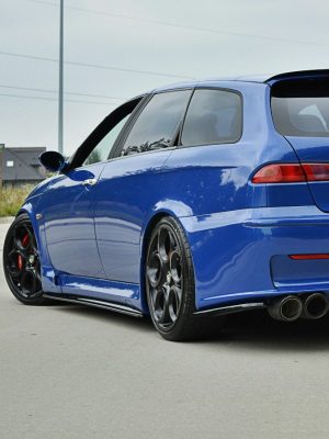 Alfa Romeo 156 GTA - Lâminas para embaladeiras | AL-156-GTA-SD1G | Produto Maxton Design distribuído por Unicartuning. Alfa Romeo 156 GTA - Lâminas para embaladeiras | AL-156-GTA-SD1G | Produto Maxton Design distribuído por Unicartuning.
