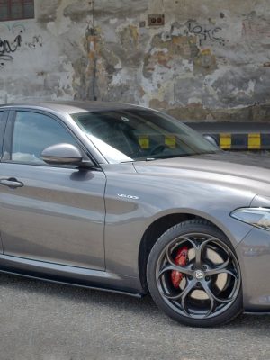 Alfa Romeo Giulia Veloce - Lâminas para embaladeiras | AL-GI-1-VEL-SD1G | Produto Maxton Design distribuído por Unicartuning. Alfa Romeo Giulia Veloce - Lâminas para embaladeiras | AL-GI-1-VEL-SD1G | Produto Maxton Design distribuído por Unicartuning.