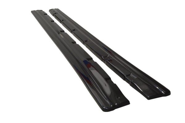 Hyundai I30 Mk3 Hatchback - Lâminas para embaladeiras | HY-I30-2-SD1G | Produto Maxton Design distribuído por Unicartuning. Hyundai I30 Mk3 Hatchback - Lâminas para embaladeiras | HY-I30-2-SD1G | Produto Maxton Design distribuído por Unicartuning.