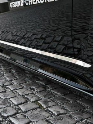 Jeep Grand Cherokee Trailhawk Mk5 - Lâminas para embaladeiras | JE-GC-4F-SU-SD1G | Produto Maxton Design distribuído por Unicartuning. Jeep Grand Cherokee Trailhawk Mk5 - Lâminas para embaladeiras | JE-GC-4F-SU-SD1G | Produto Maxton Design distribuído por Unicartuning.