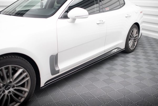 Kia Xceed Mk1 - Lâminas para embaladeiras | KI-ST-1-GT-SD1G | Produto Maxton Design distribuído por Unicartuning. Kia Xceed Mk1 - Lâminas para embaladeiras | KI-ST-1-GT-SD1G | Produto Maxton Design distribuído por Unicartuning.