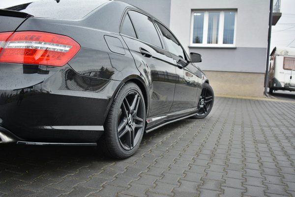 Mercedes-Benz E63 AMG / AMG-line / Standard Sedan W212 (facelift) - Lâminas para embaladeiras | ME-E-212-AMG-SD1G | Produto Maxton Design distribuído por Unicartuning.