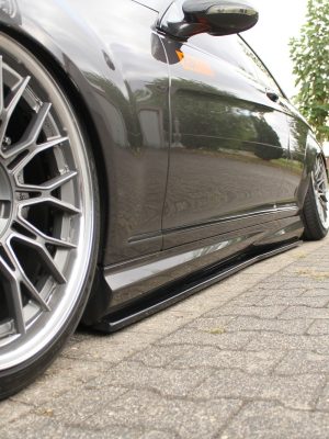 Mercedes-AMG CLA 45 Aero C117 (facelift) - Lâminas para embaladeiras | ME-CL-500-216-AMGLINE-SD1G | Produto Maxton Design distribuído por Unicartuning. Mercedes-AMG CLA 45 Aero C117 (facelift) - Lâminas para embaladeiras | ME-CL-500-216-AMGLINE-SD1G | Produto Maxton Design distribuído por Unicartuning.