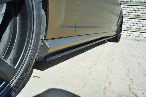 Mercedes-Benz S-class W221 / W221 (facelift) - Lâminas para embaladeiras | ME-S-W221-AMG-SD1G | Produto Maxton Design distribuído por Unicartuning. Mercedes-Benz S-class W221 / W221 (facelift) - Lâminas para embaladeiras | ME-S-W221-AMG-SD1G | Produto Maxton Design distribuído por Unicartuning.