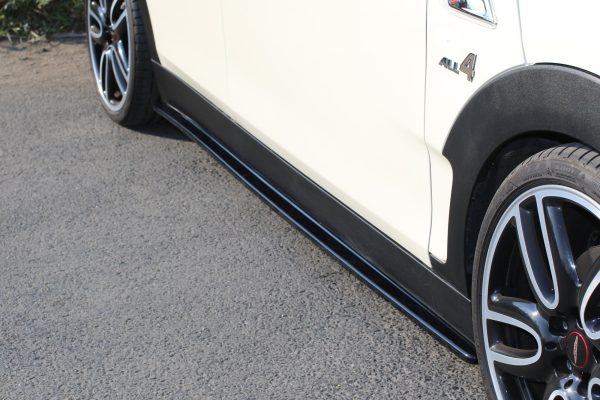 Mini Cooper Countryman R60 (facelift) - Lâminas para embaladeiras | MC-CM-2-S-JCW-SD1G | Produto Maxton Design distribuído por Unicartuning. Mini Cooper Countryman R60 (facelift) - Lâminas para embaladeiras | MC-CM-2-S-JCW-SD1G | Produto Maxton Design distribuído por Unicartuning.