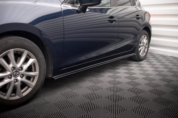 Mazda 3 Mk3 - Lâminas para embaladeiras | MA-3-3F-SD1G | Produto Maxton Design distribuído por Unicartuning. Mazda 3 Mk3 - Lâminas para embaladeiras | MA-3-3F-SD1G | Produto Maxton Design distribuído por Unicartuning.