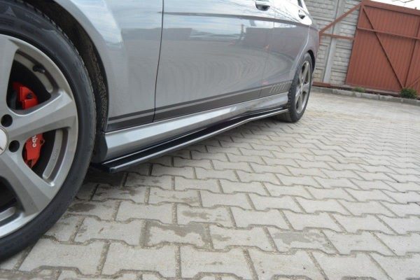 Mercedes-Benz C63 AMG Sedan / Estate W204 (facelift) / S204 (facelift) - Lâminas para embaladeiras | ME-C-204-AMGLINE-SD1G | Produto Maxton Design distribuído por Unicartuning. Mercedes-Benz C63 AMG Sedan / Estate W204 (facelift) / S204 (facelift) - Lâminas para embaladeiras | ME-C-204-AMGLINE-SD1G | Produto Maxton Design distribuído por Unicartuning.