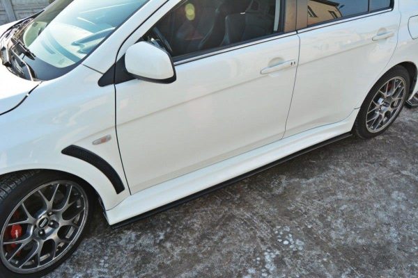 Mitsubishi Lancer Sportback Mk8 - Lâminas para embaladeiras | MI-LA-10-EVO-SD1G | Produto Maxton Design distribuído por Unicartuning. Mitsubishi Lancer Sportback Mk8 - Lâminas para embaladeiras | MI-LA-10-EVO-SD1G | Produto Maxton Design distribuído por Unicartuning.