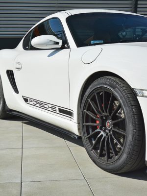 Porsche Porsche Cayenne Mk2 - Lâminas para embaladeiras | PO-CA-S-987-SD1G | Produto Maxton Design distribuído por Unicartuning. Porsche Porsche Cayenne Mk2 - Lâminas para embaladeiras | PO-CA-S-987-SD1G | Produto Maxton Design distribuído por Unicartuning.