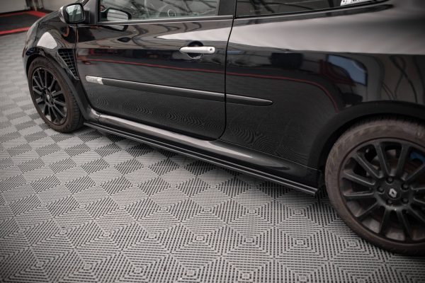 Renault Clio Mk4 - Lâminas para embaladeiras | RE-CL-3-RS-SD1G | Produto Maxton Design distribuído por Unicartuning. Renault Clio Mk4 - Lâminas para embaladeiras | RE-CL-3-RS-SD1G | Produto Maxton Design distribuído por Unicartuning.
