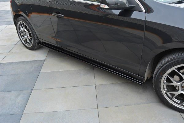 Renault Laguna Hatchback GT Mk3 - Lâminas para embaladeiras | RE-LA-3-C-SD1G | Produto Maxton Design distribuído por Unicartuning. Renault Laguna Hatchback GT Mk3 - Lâminas para embaladeiras | RE-LA-3-C-SD1G | Produto Maxton Design distribuído por Unicartuning.