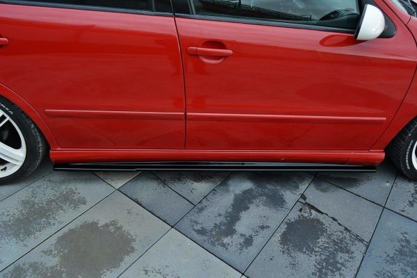 Seat Leon Mk1 (párachoques SPORT) - Lâminas para embaladeiras | SE-LE-1-CU-SD1G | Produto Maxton Design distribuído por Unicartuning. Seat Leon Mk1 (párachoques SPORT) - Lâminas para embaladeiras | SE-LE-1-CU-SD1G | Produto Maxton Design distribuído por Unicartuning.